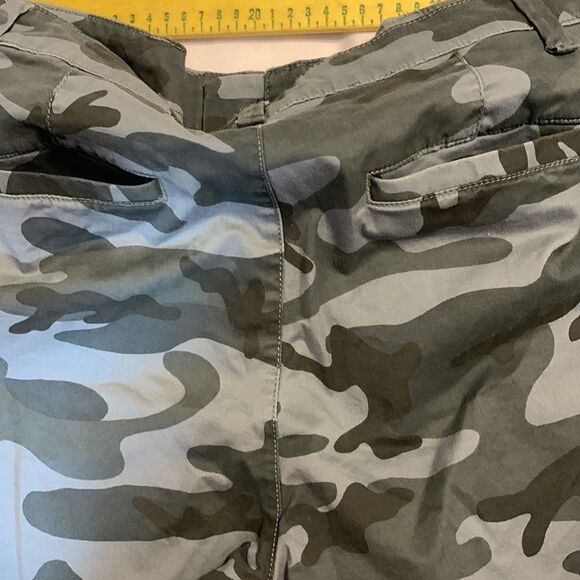 Camp size 10 girlfriend khaki camouflage pants - Picture 3 of 12